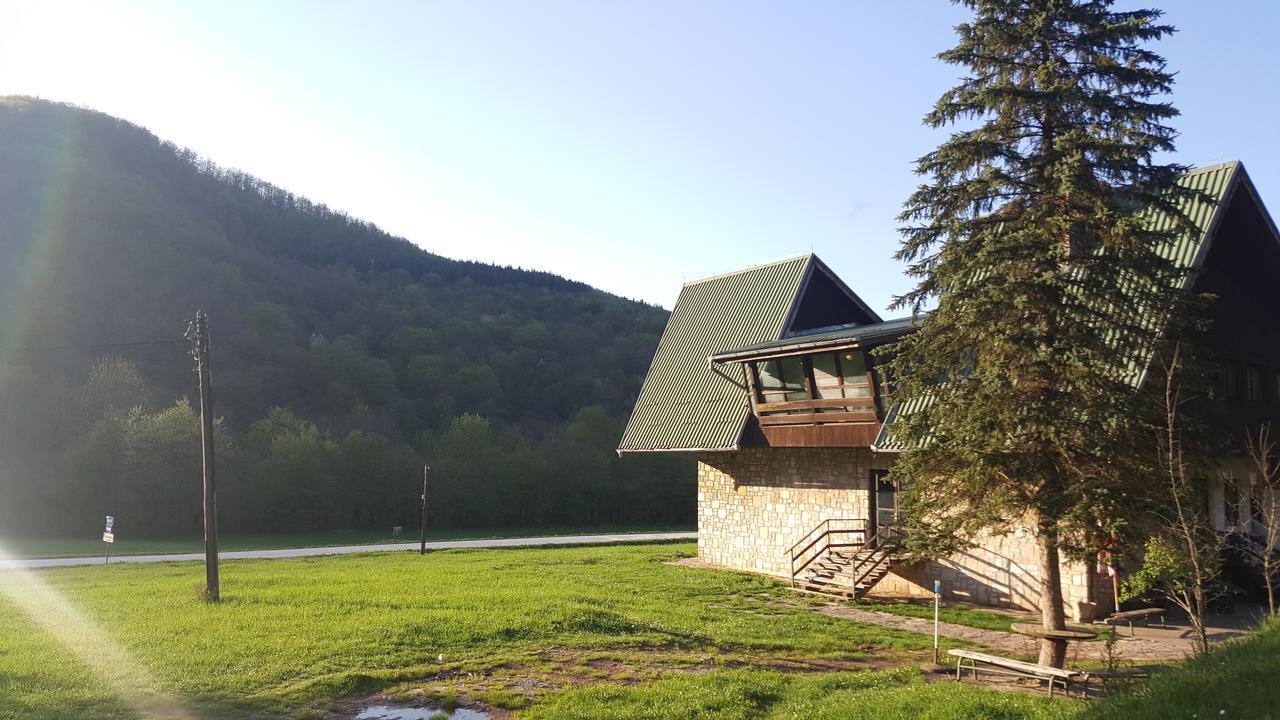 Apartmani Kosuta Tjentište Kültér fotó